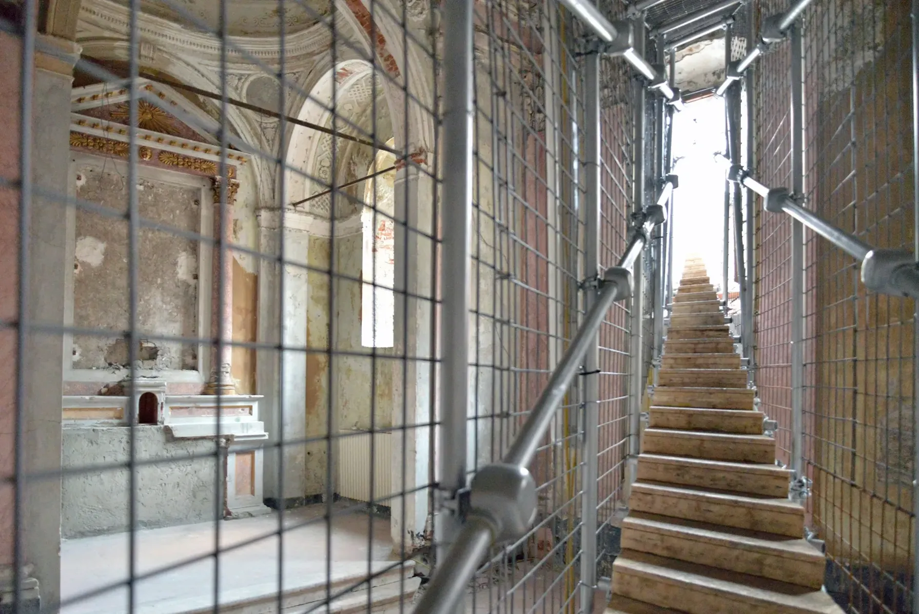 Contemporary Locus 6 all’ex Chiesa di San Rocco, Bergamo, 2014