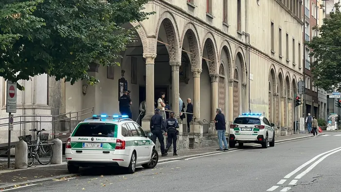 Clochard trovato morto, rintracciata la sorella: si occuperà di funerali e rimpatrio