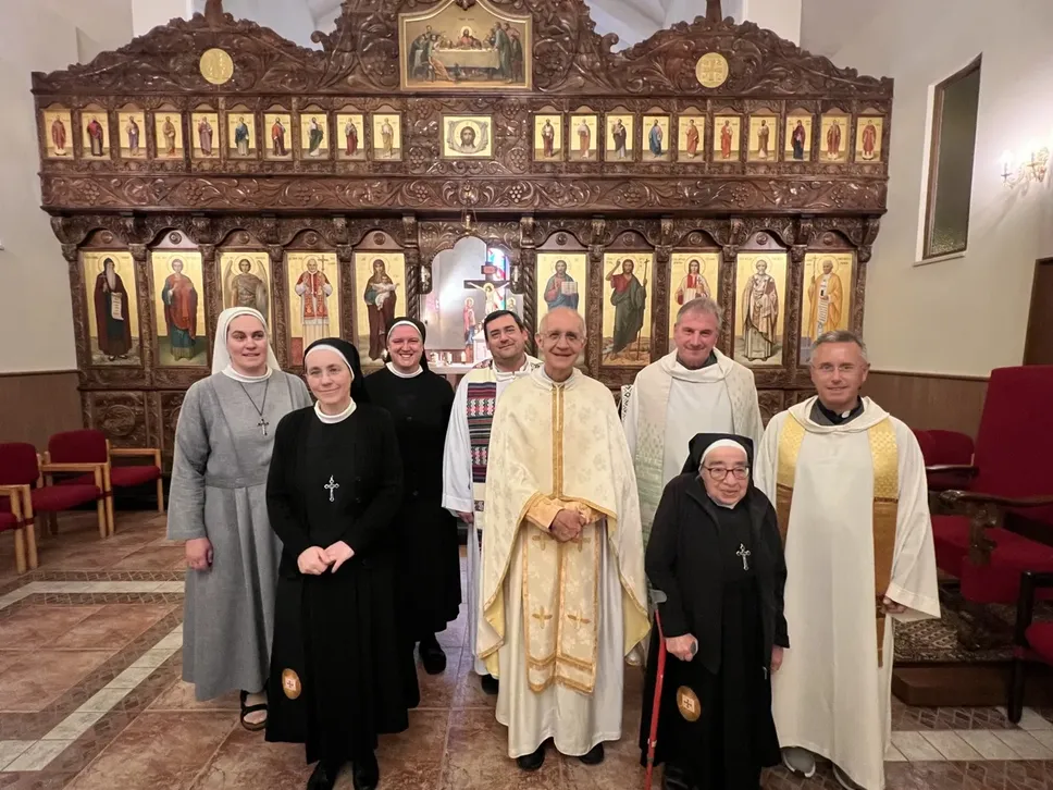 I sacerdoti bergamaschi con le Eucaristine
