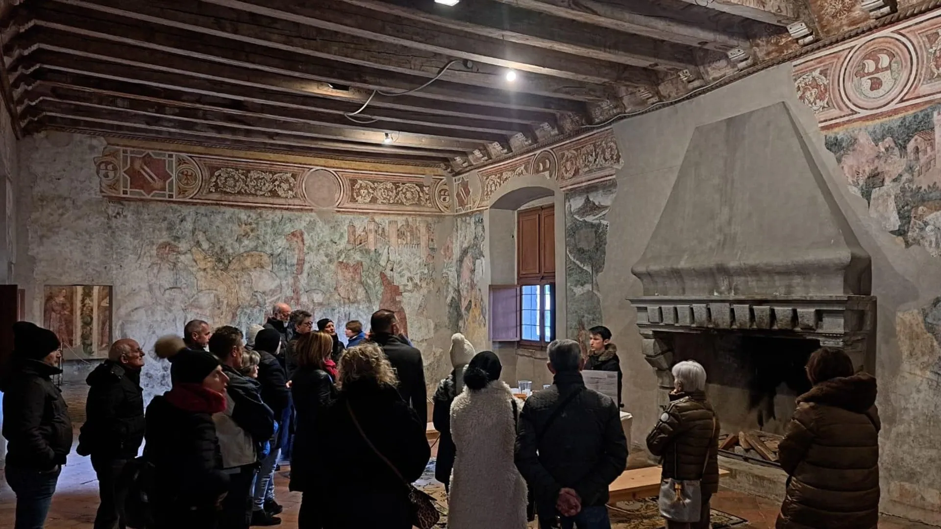 https://storage.ecodibergamo.it/media/photologue/2025/9/29/photos/con-assedio-al-colleoni-il-medioevo-si-gioca-tra-le-meraviglie-della-pianura-l_a1621034-9af8-11f0-8d68-503fff778d91_1920_1080.webp