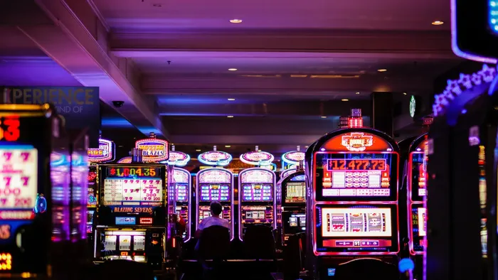 Gioco d’azzardo, sempre più giovani coinvolti. Due serate informative in Bergamasca Gioco d’azzardo, sempre più giovani coinvolti. Due serate informative in Bergamasca