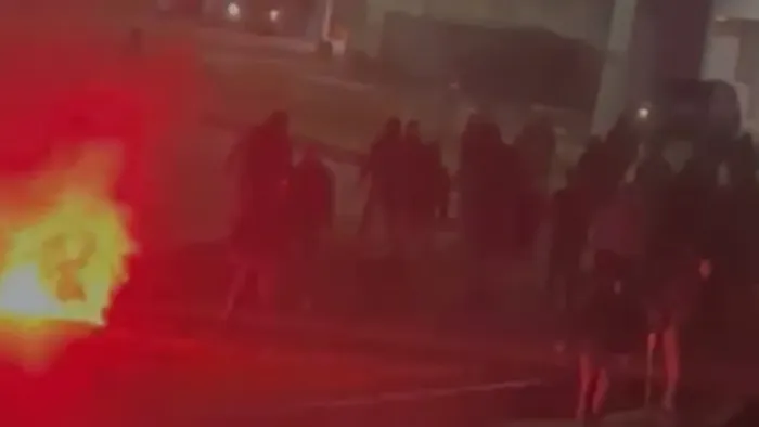 Scontri tra ultrà di Atalanta e Como sulla A1, sentiti alcuni tifosi che erano sui bus Scontri tra ultrà di Atalanta e Como sulla A1, sentiti alcuni tifosi che erano sui bus