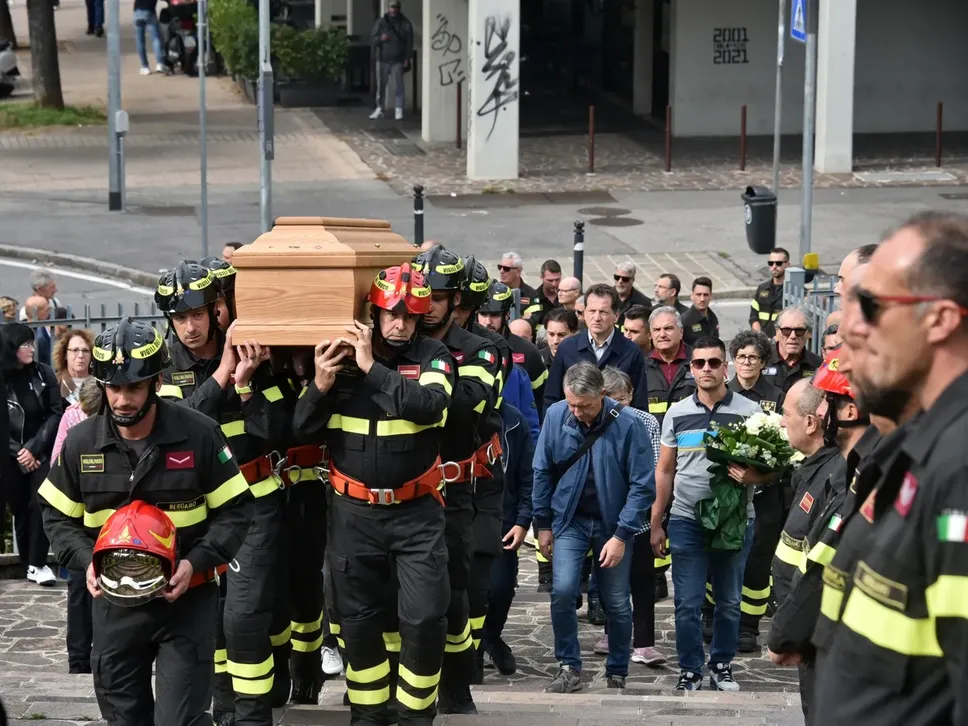 In tantissimi per le esequie