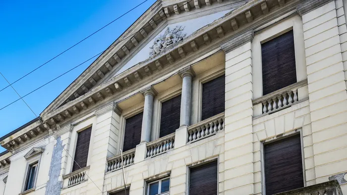 https://storage.ecodibergamo.it/media/photologue/2025/9/30/photos/cache/ex-cinema-nuovo-chiuso-da-ventanni-a-bergamo-ora-un-futuro-da-inventare-foto_91f546a6-9d6f-11f0-85d5-8e765c89b52c_1920_1080_v3_large_16_9.webp