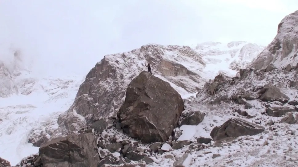 Axel Crettenand, Il Faut Imaginer Sisyphe Heureux, Still Video © Axel Crettenand, 2013