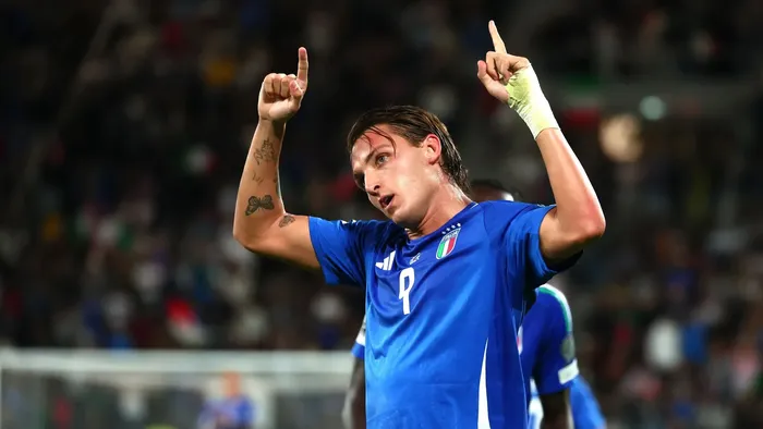 https://storage.ecodibergamo.it/media/photologue/2025/9/5/photos/cache/bergamo-festeggia-litalia-con-gli-ex-atalantini-doppietta-di-retegui-e-gol-di_10b7f9a6-8a98-11f0-bb73-e14b66d64ae4_1920_1080_v3_large_16_9.webp