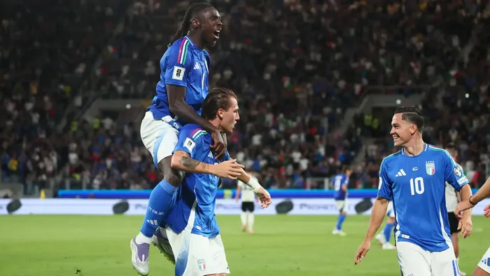 bergamo festeggia l8217italia con gli ex atalantini doppietta di retegui e gol di bastoni in rete anche kean e raspadori 5 0 foto e video