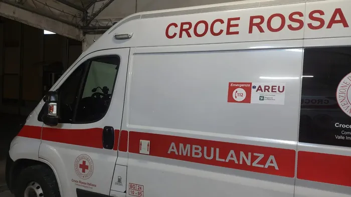 Cisano, scontro tra un’auto e una moto: due feriti Cisano, scontro tra un’auto e una moto: due feriti