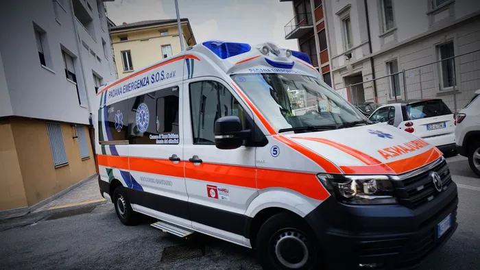 https://storage.ecodibergamo.it/media/photologue/2025/9/8/photos/cache/investita-a-bergamo-in-via-san-bernardino-muore-donna-di-83-anni_b71078aa-8cd2-11f0-9b1b-59e071c2bee2_1920_1080_v3_large_16_9.webp