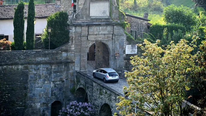 Dal 15 settembre nuove regole per la Ztl di Valverde: «Più sicurezza e meno traffico»