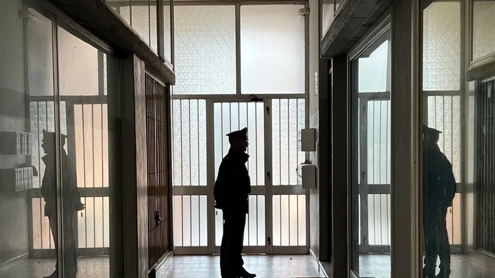 Forze dell’ordine nel condominio di Sara Centelleghe la sera del delitto Forze dell’ordine nel condominio di Sara Centelleghe la sera del delitto