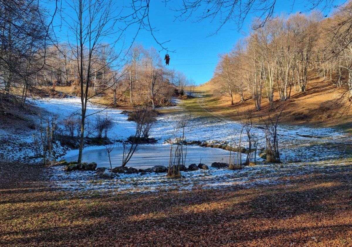 La pozza di Sem in veste autunnale