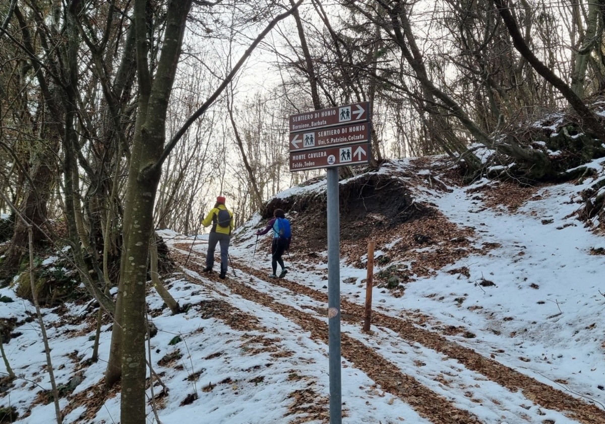 La deviazione per Cavlera poco oltre Ünì