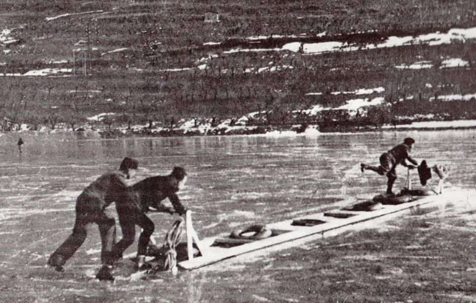 lago endine ghiacciato