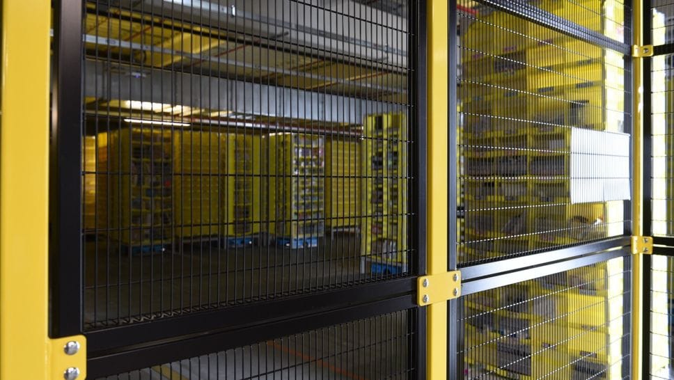 Un magazzino Amazon, la multinazionale americana ha perso in appello in una vertenza dei lavoratori promossa dalla Fit Cisl sul pagamento delle festività lavorate