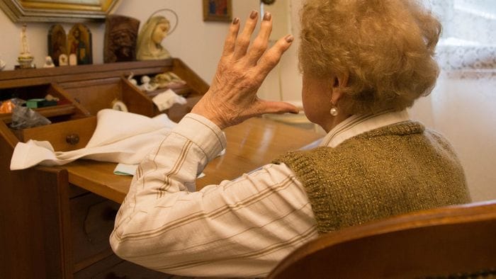 la vostra auto usata dai banditi ottantenni derubati dei gioielli