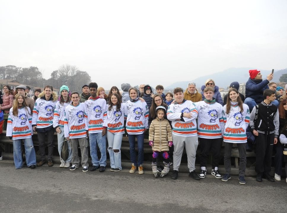 Tanta gente per i tedofori