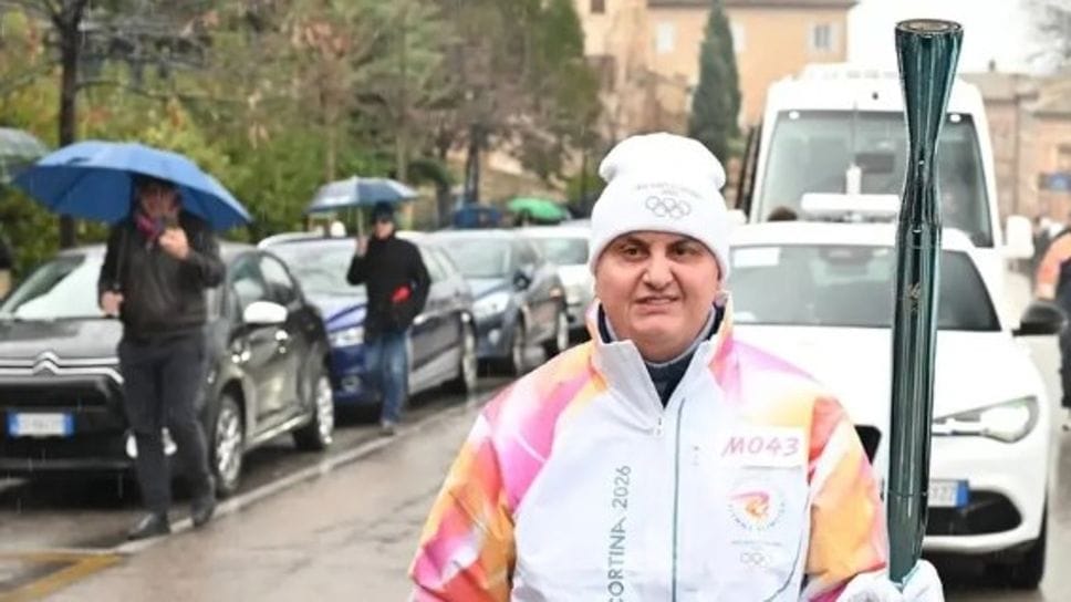 Gabriele Sbattella, noto come Uomo Gatto, è stato protagonista dell’edizione 2002-2003 di Sarabanda