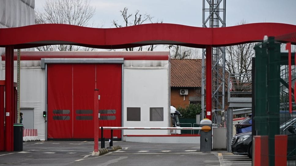 L’ingresso della Art Cosmetics di Fornovo