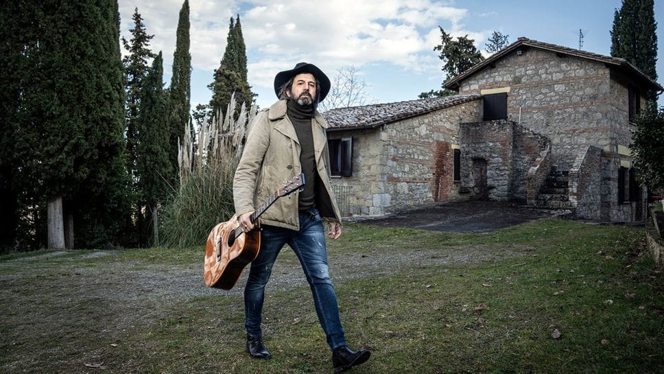 Il cantautore Pedrini sarà in tour con con «Canzoni sul saper vivere ad uso delle Nuove Generazioni»