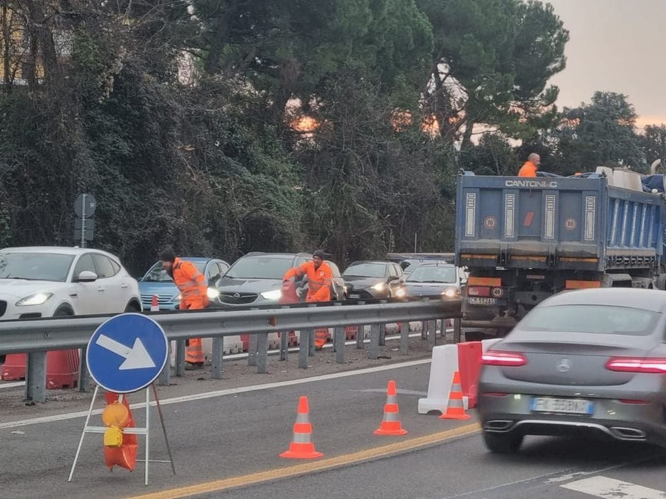 Traffico e lavori in mattinata