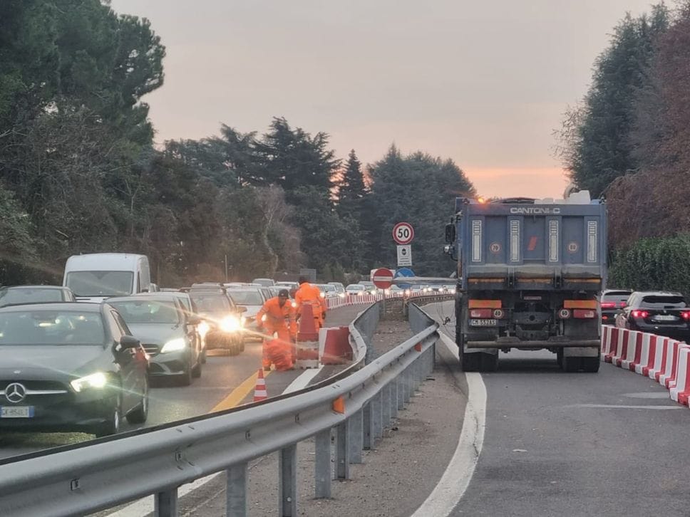 Traffico e lavori in mattinata