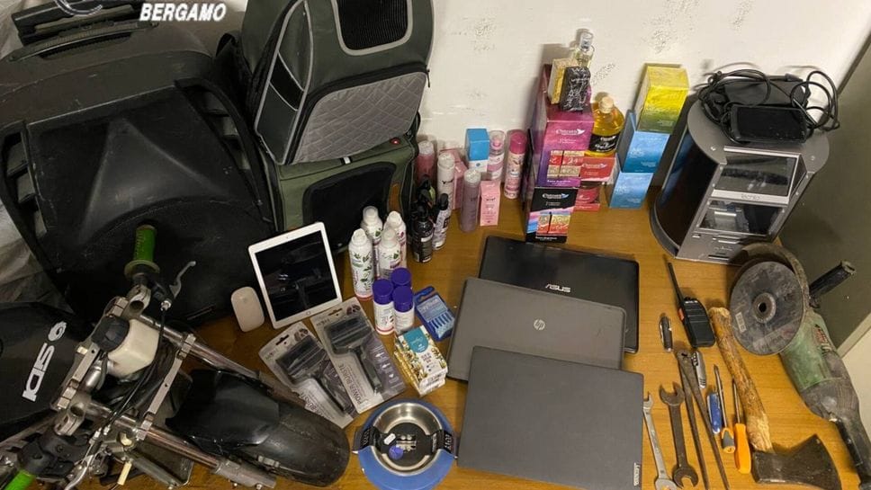 La refurtiva recuperata dopo il fermo di un 35enne pluripregiudicato