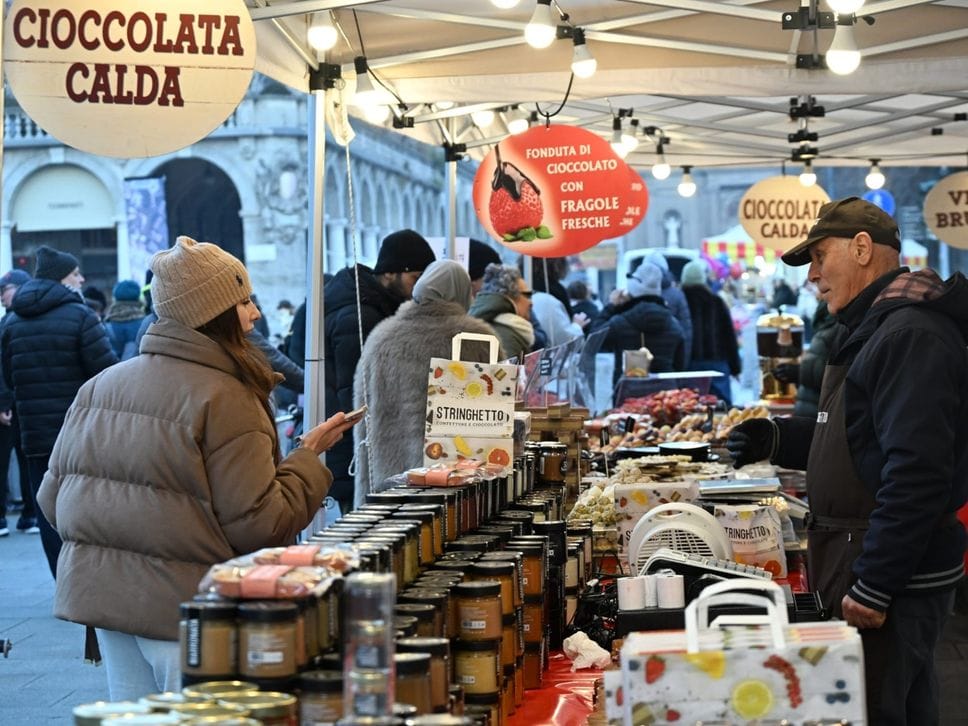 Gli stand del cioccolato sono sul Sentierone
