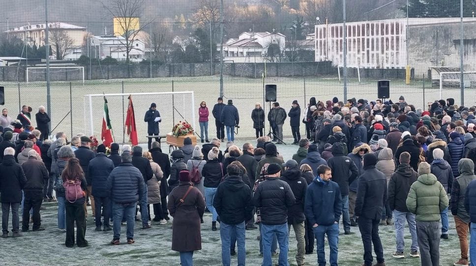 L’ultimo saluto a Gazzaniga per Gianni Peracchi, l’ex segretario generale della Cgil bergamasca