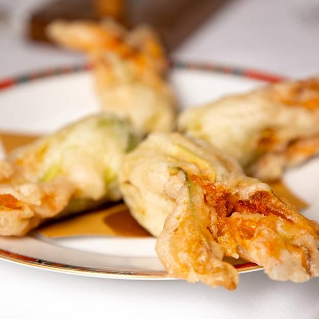 Fiori di zucca fritti