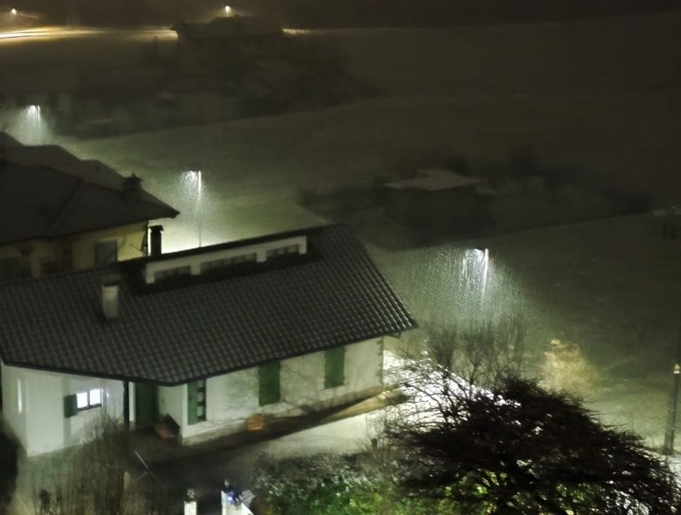 Neve ad Ardesio in serata