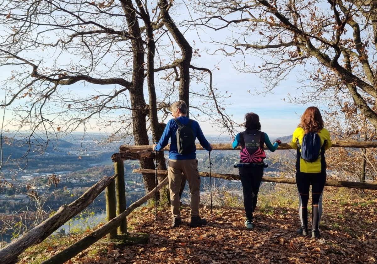 Uno degli affacci panoramici lungo il sentiero 701