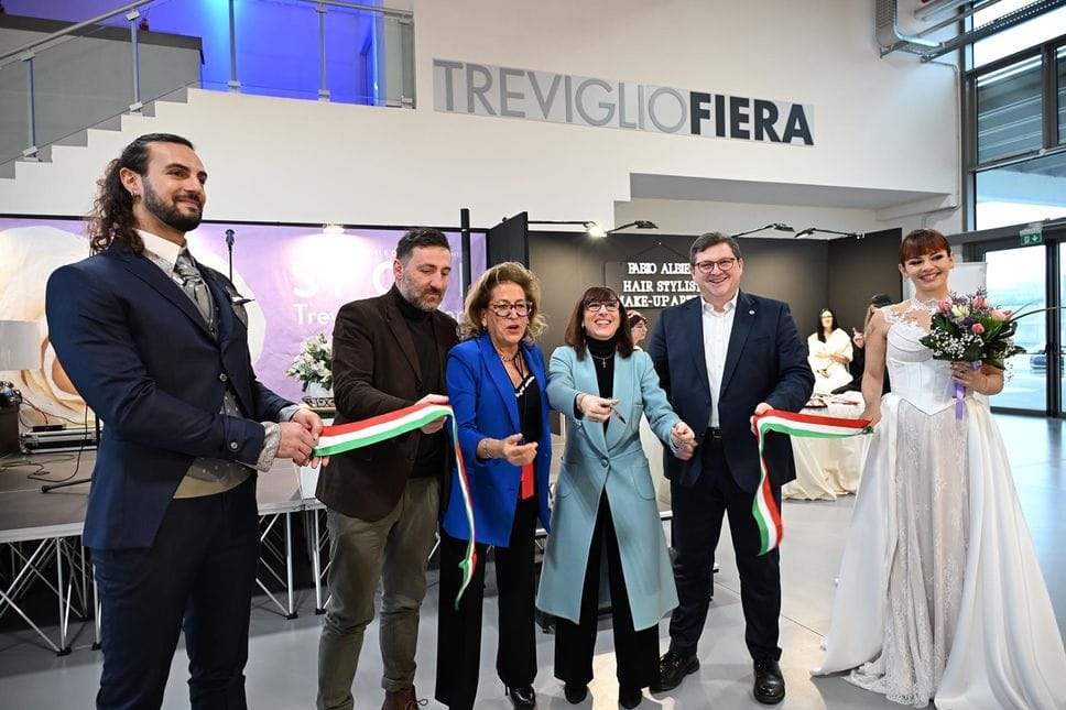 Il taglio del nastro