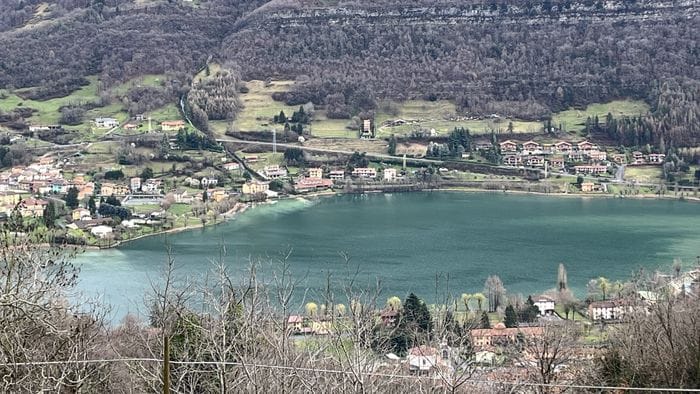 https://storage.ecodibergamo.it/media/photologue/2026/1/24/photos/cache/stranieri-a-caccia-di-case-i-laghi-fanno-volare-il-mercato-44_914d20fc-f896-11f0-8b8b-336068fc132c_1920_1080_v3_large_16_9.jpeg