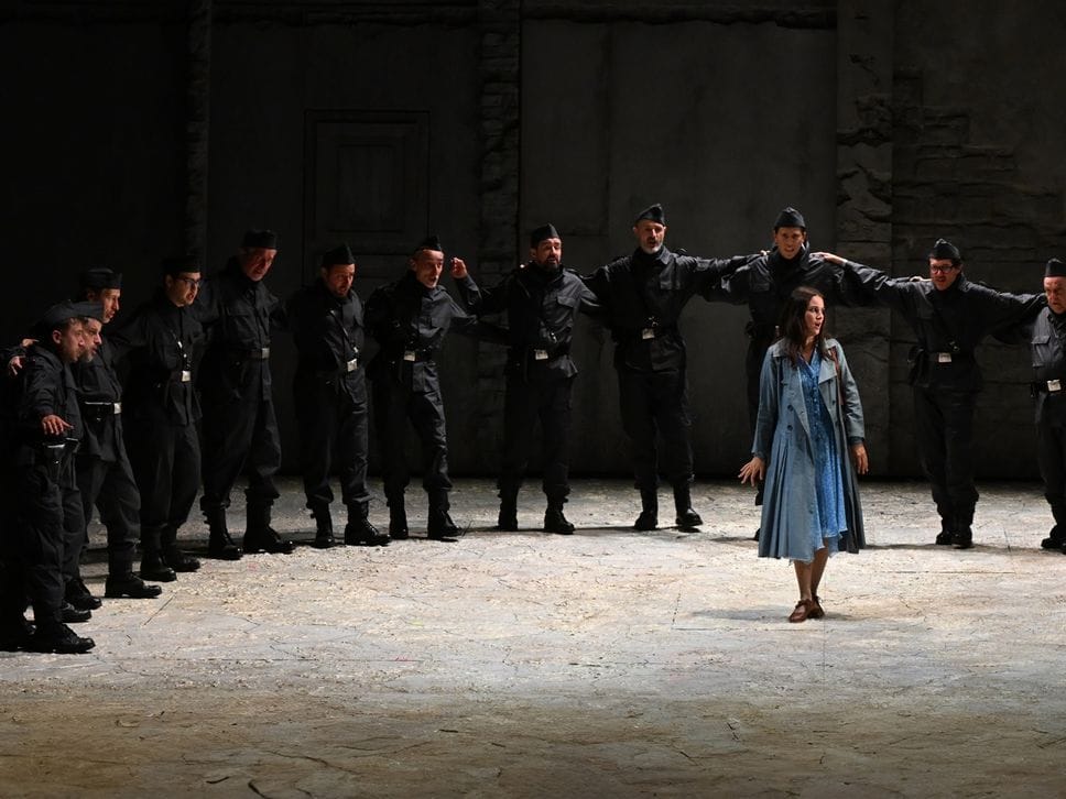 Carmen di Bizet in scena al Teatro Donizetti venerdì 30 gennaio alle 20 e domenica 1° febbraio alle 15.30 per l’ultimo appuntamento della stagione di Opera e Concerti della Fondazione Donizetti