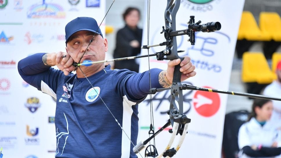 Giampaolo Cancelli, 58 anni di Almenno San Salvatore, ha conquistato il terzo titolo italiano individuale consecutivo nel compound Para-Archery
