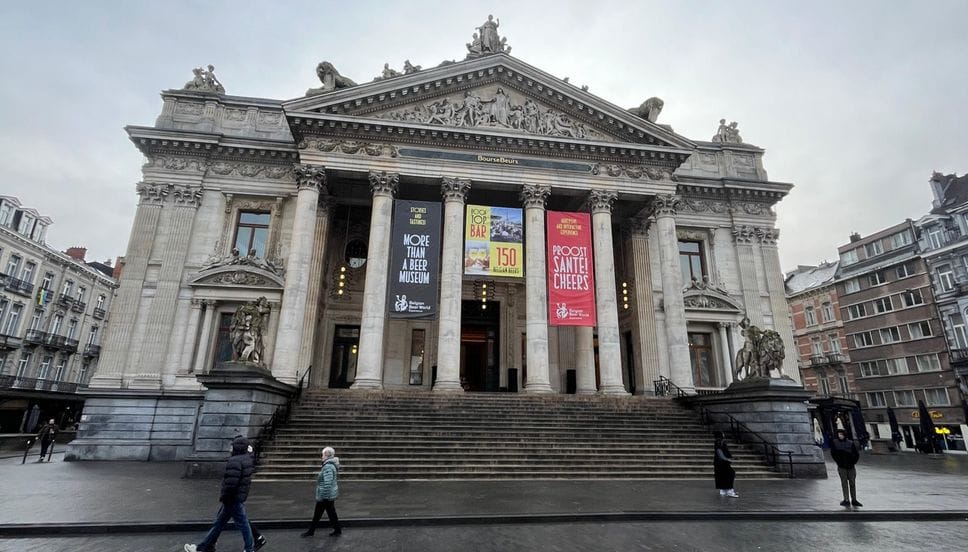 La piazza della Borsa a Bruxelles, punto di ritrovo dei tifosi atalantini in vista del match di Champions League contro l’Union Saint-Gilloise