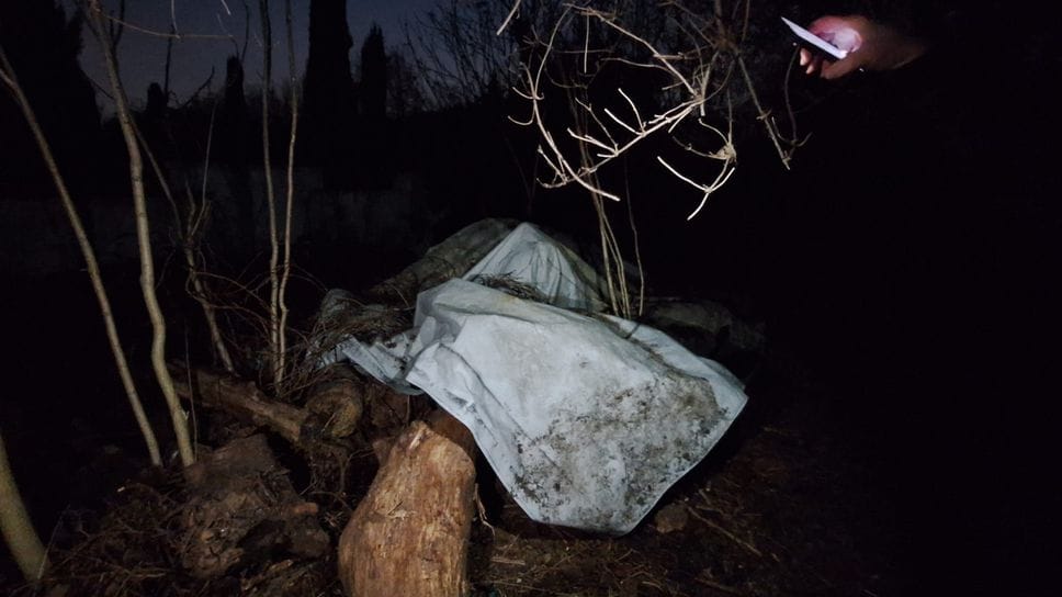 Il telo sotto il quale è stato ritrovato il bottino di «Rodensia»