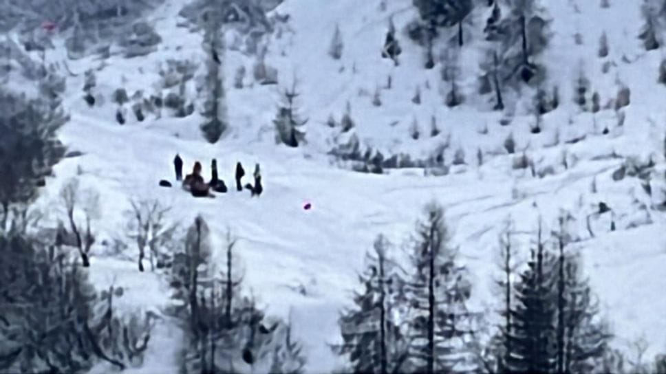 Le prime immagini da Foppolo nella zona in cui si è verificato il distacco di neve