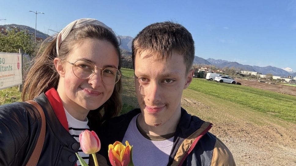 Luca Baroni insieme alla sorella Azzurra, di 25 anni