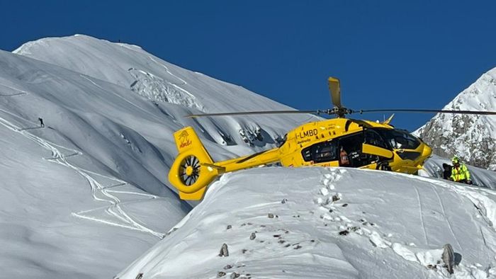 una valanga sul monte ferrante scialpinista in salvo resta alta l8217allerta