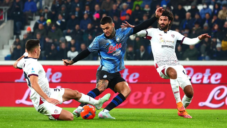 Scamacca contro il Cagliari con la maglia del Christmas Match