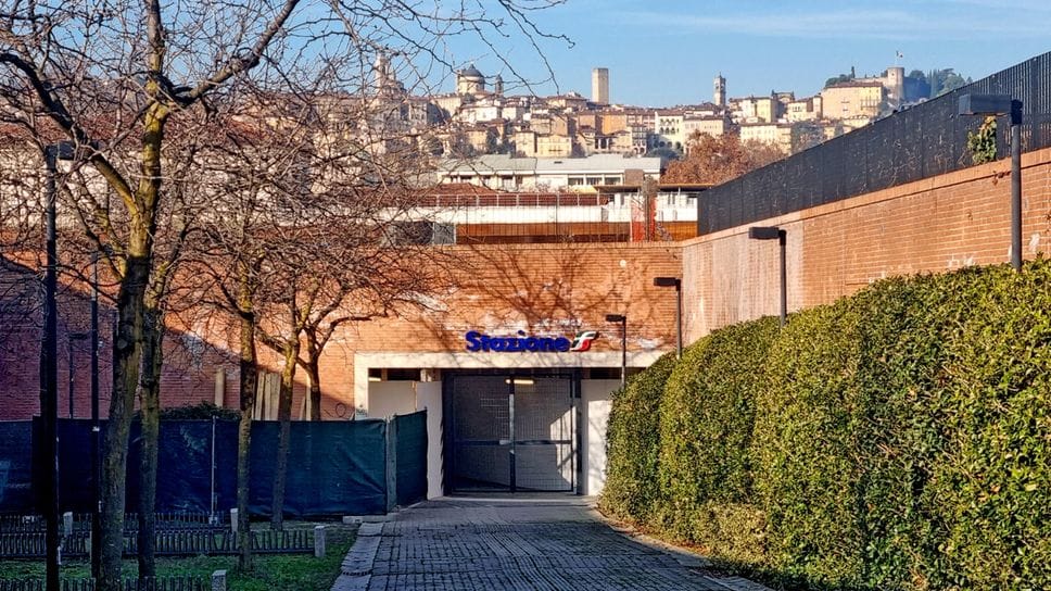 Il sottopasso tra piazzale Marconi e via Gavazzeni a Bergamo è chiuso dal gennaio 2025