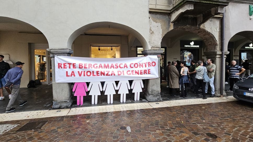 Presidio antiviolenza in largo Rezzara a Bergamo