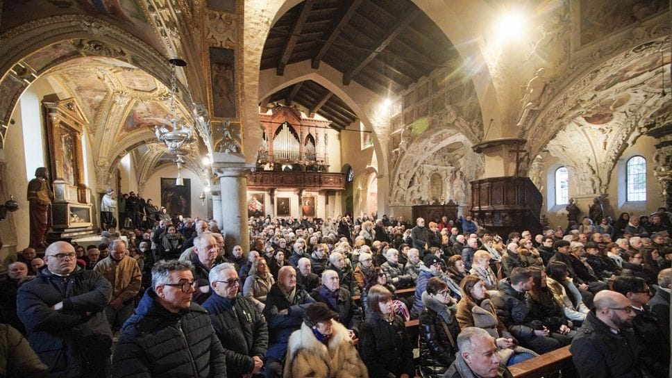 I funerali di Andreino Santus nella parrocchiale di Gromo, mercoledì 7 gennaio 2026