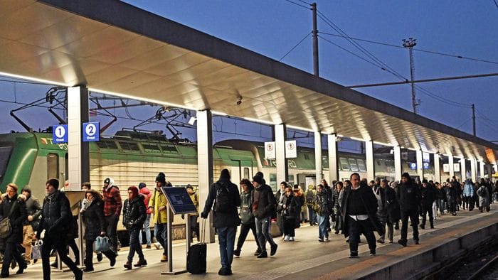 ferrovie doppio sciopero sabato 10 e luned236 12 gennaio