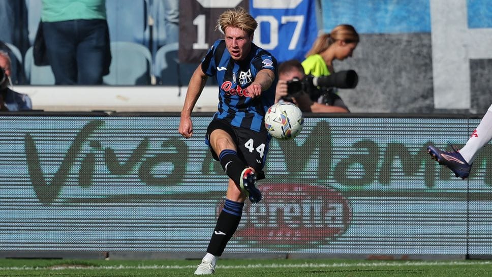 Marco Brescianini in azione con l’Atalanta. Il centrocampista è stato ceduto in prestito alla Fiorentina. L’ufficializzazione il 9 gennaio 2026