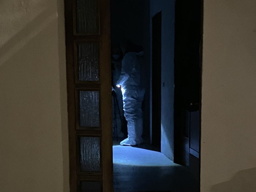 I rilievi all’interno dell’abitazione