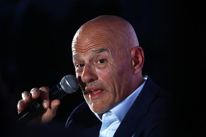 Descalzi, 'Europa dice che gas servirà per poco, ma mina fiducia degli investitori'