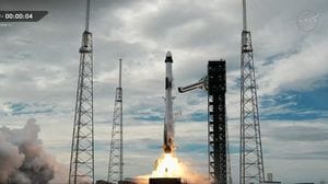 La Crew-13 in volo verso la Iss, sarà il viaggio più rapido per una navetta Usa